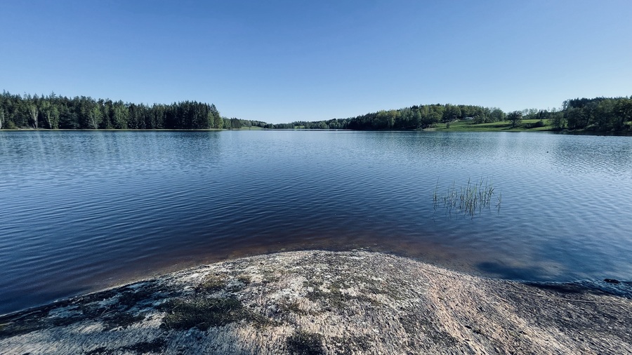 En djupdykning i de okända pärlorna: Utforska Sveriges mindre kända vandringsleder